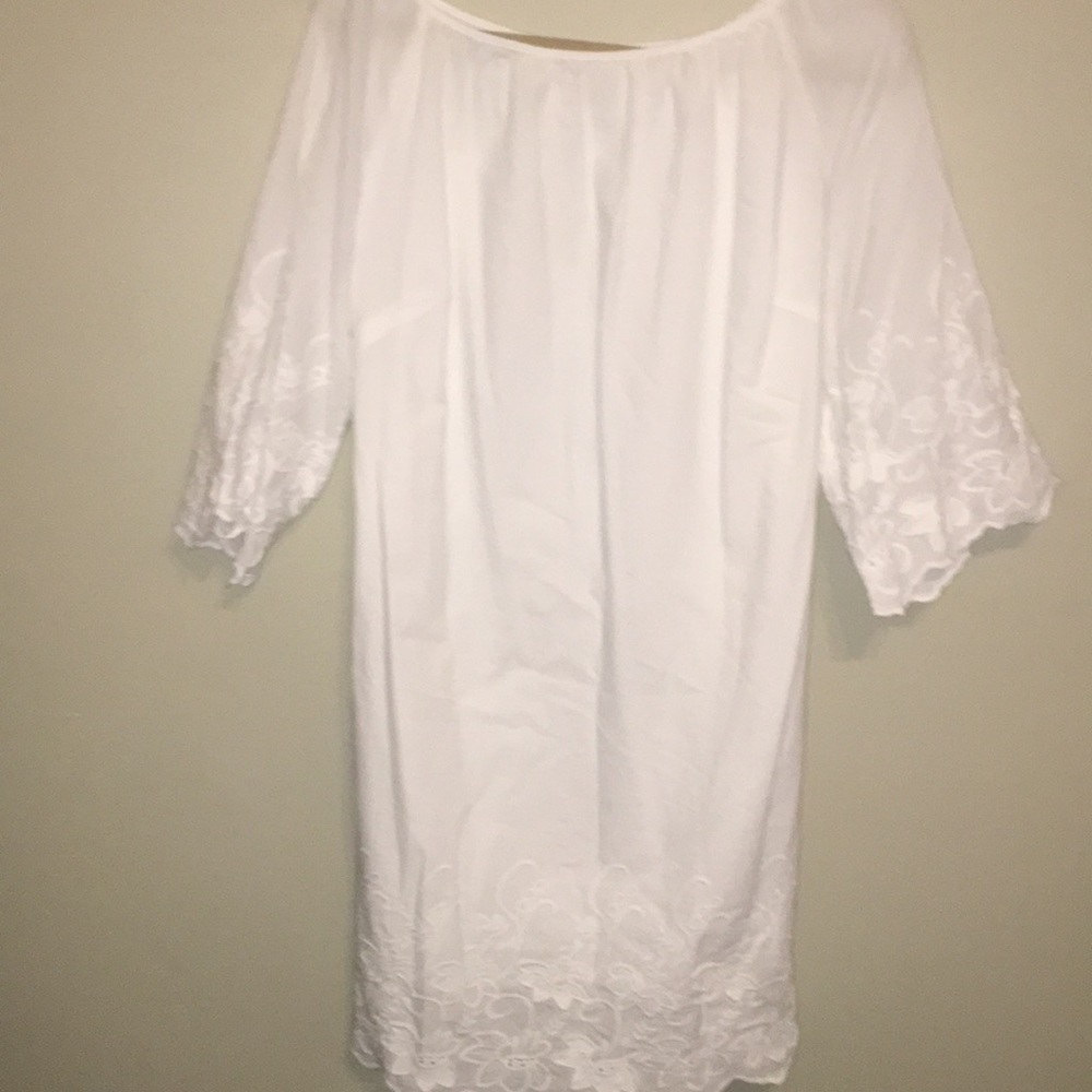 White maternity dress